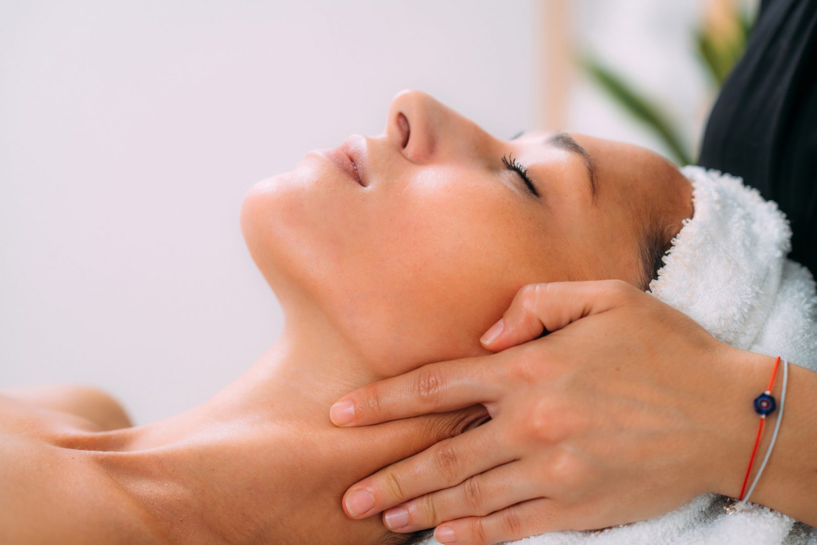 Beauty and Wellbeing Gifts North Swindon Ayurvedic Facial Massage
